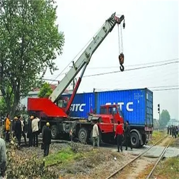 泰州如何快速找到附近的吊车救援公司