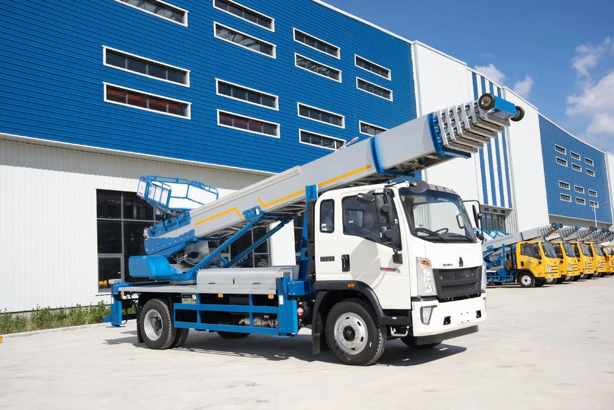 泰州出租云梯车高空作业车 建筑垃圾搬运